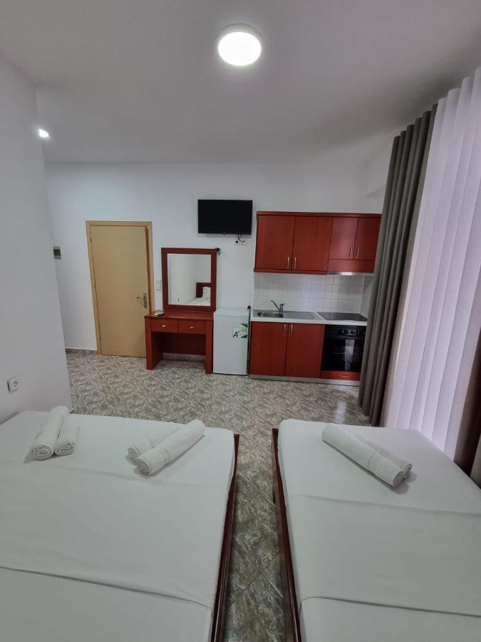 Ideal Apartments & Rooms Sarandë Eksteriør bilde