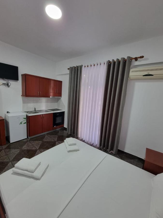 Ideal Apartments & Rooms Sarandë Eksteriør bilde