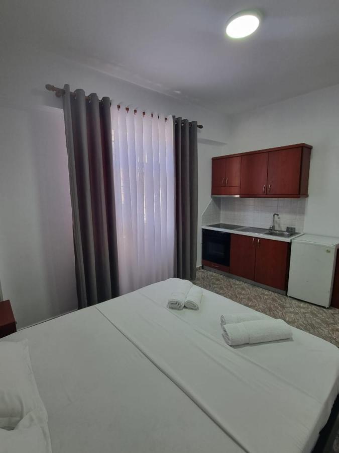 Ideal Apartments & Rooms Sarandë Eksteriør bilde